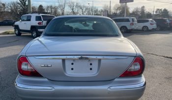 2004 Jaguar XJ8 full