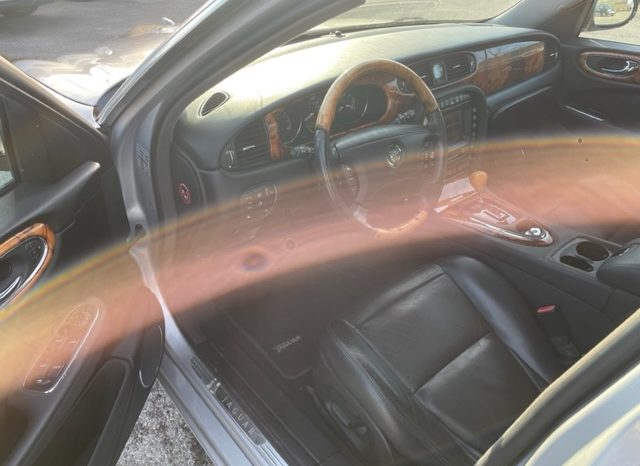 2004 Jaguar XJ8 full