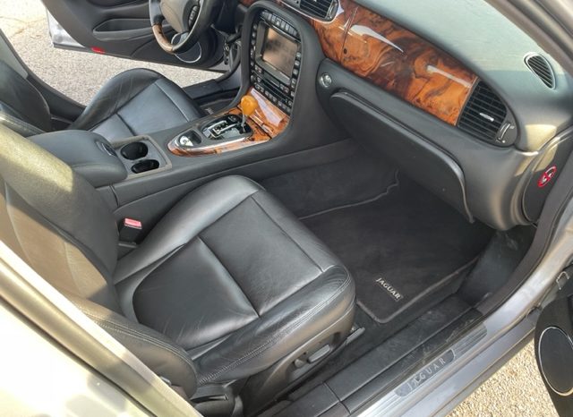 2004 Jaguar XJ8 full