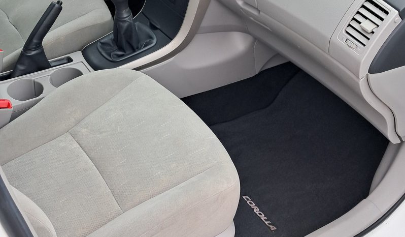 2013 Toyota Corolla full