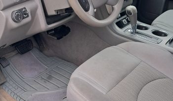 2015 Chevrolet Traverse LS 8 Passengers full
