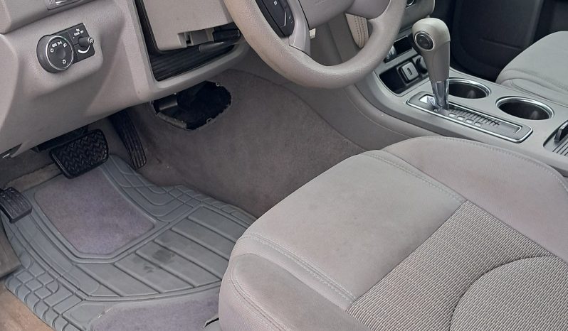 2015 Chevrolet Traverse LS 8 Passengers full