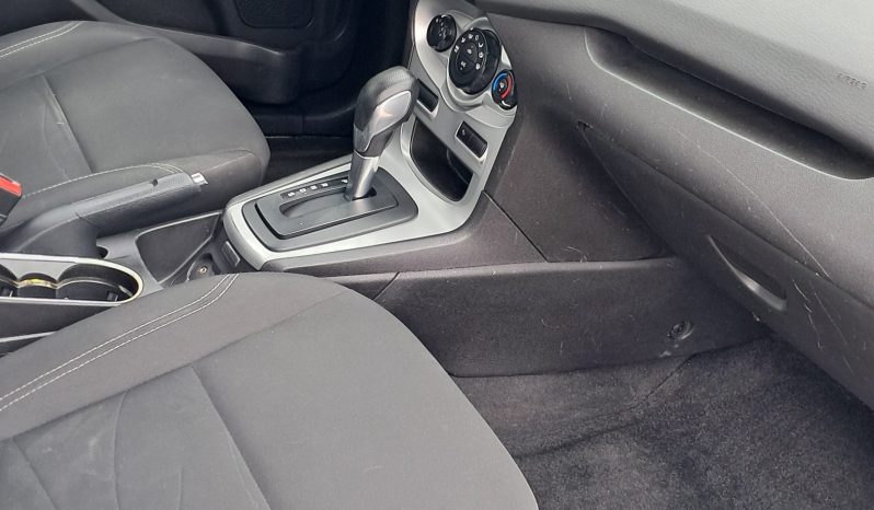 2013 Ford Fiesta SE full