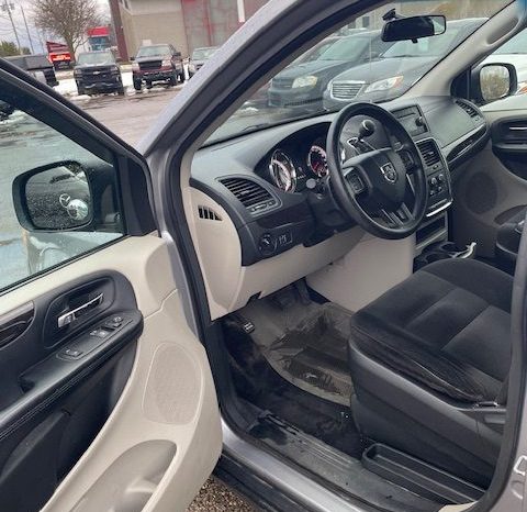 2016 Dodge Grand Caravan Value Package full
