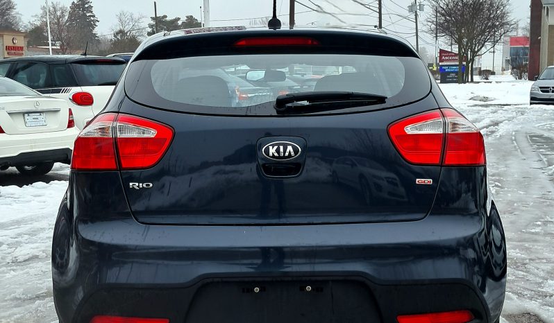 2015 Kia Rio 5-Door LX full